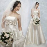 Vestido de noiva - tam 40/42 ajustável.